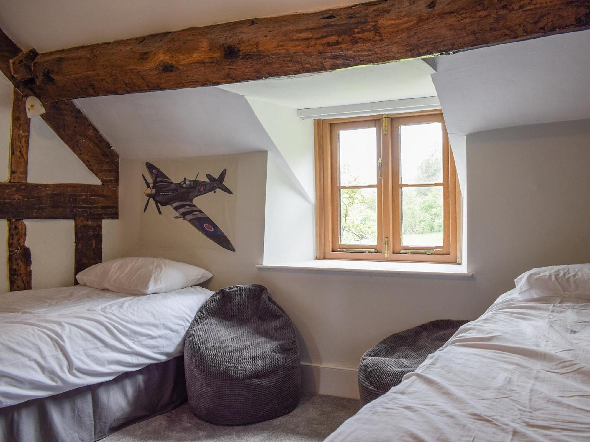 Lower Goytre Farmhouse Llanfair Waterdine Extérieur photo